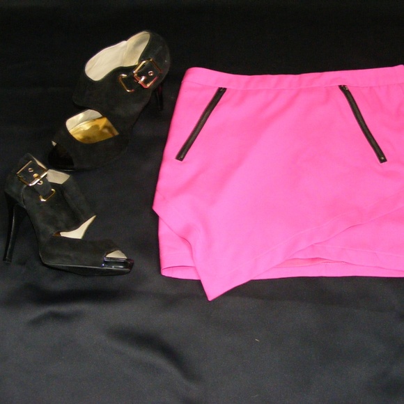 Pink Mini Skirt  FINAL SALE - Picture 2 of 7